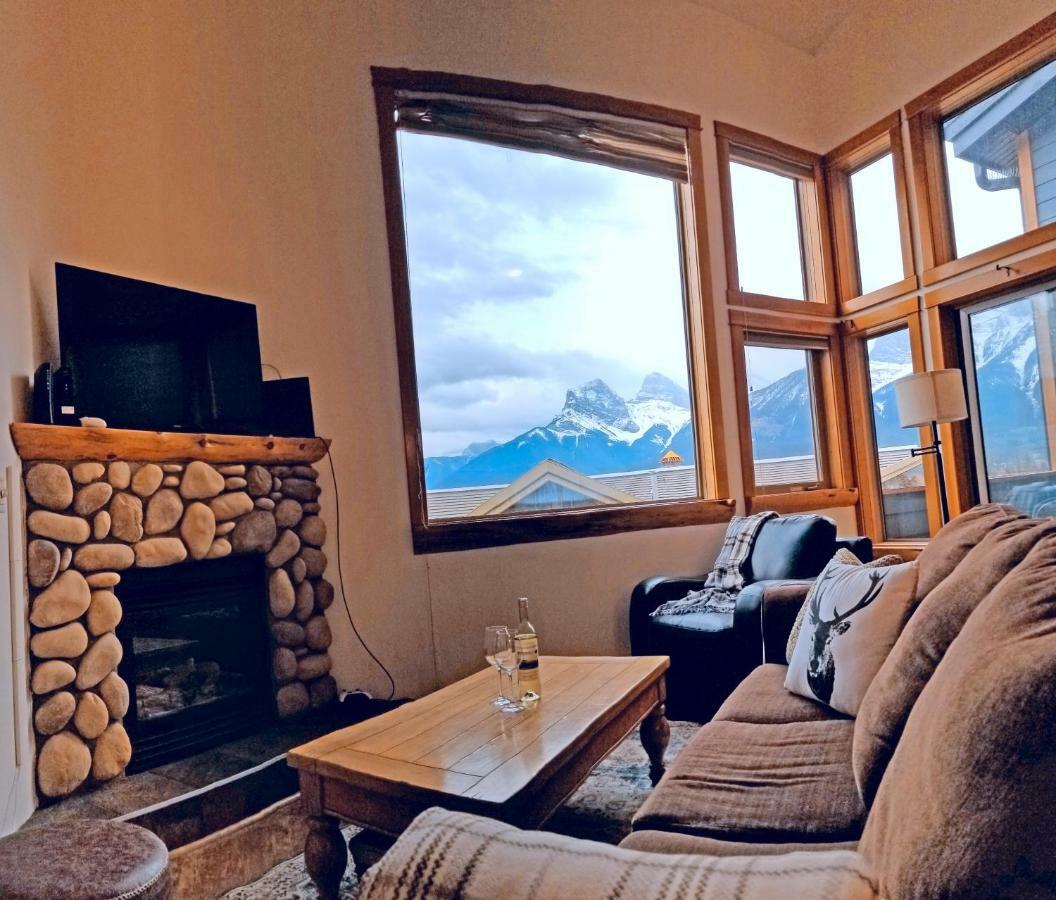 Downtown Loft, Mountain Views, Fireplace, Couple'S Retreat, Walker'S Paradise Canmore Exterior photo